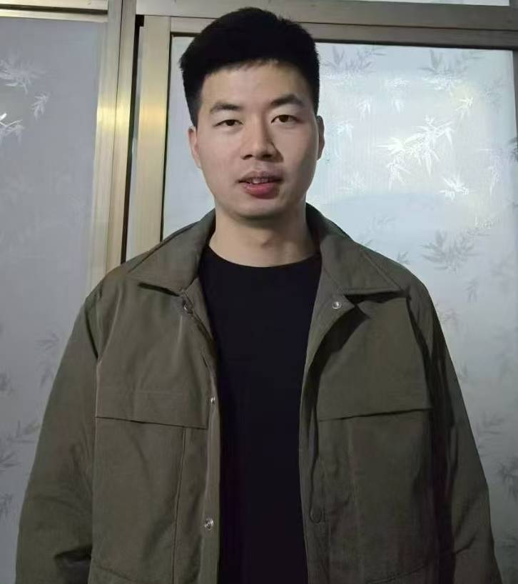 张勤瑶